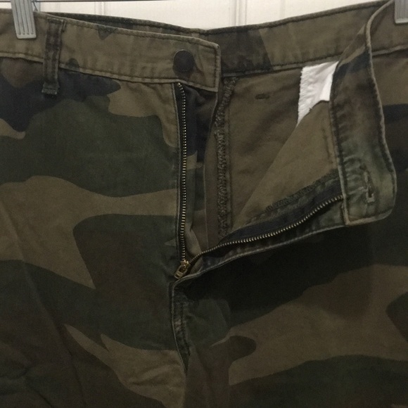 Dickies Camo Shorts 5 Pockets Lightweight EUC - Picture 6 of 6